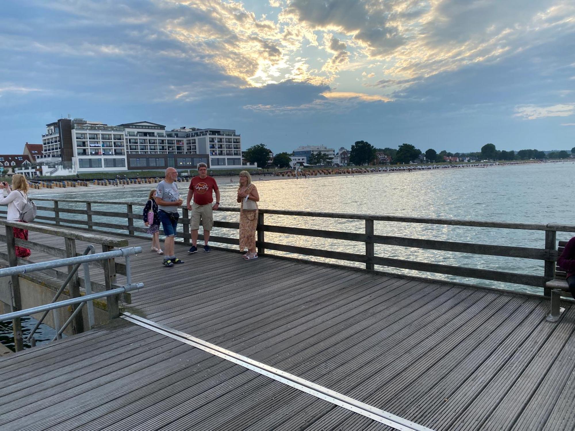 Casa Raphael Direkt Am Scharbeutzer Strand Luaran gambar
